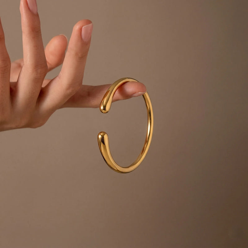Sculptural 18K Gold Pave Bangle