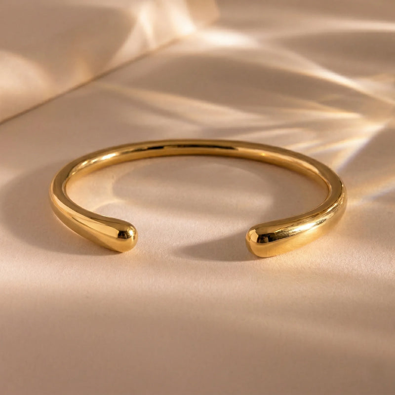 Sculptural 18K Gold Pave Bangle