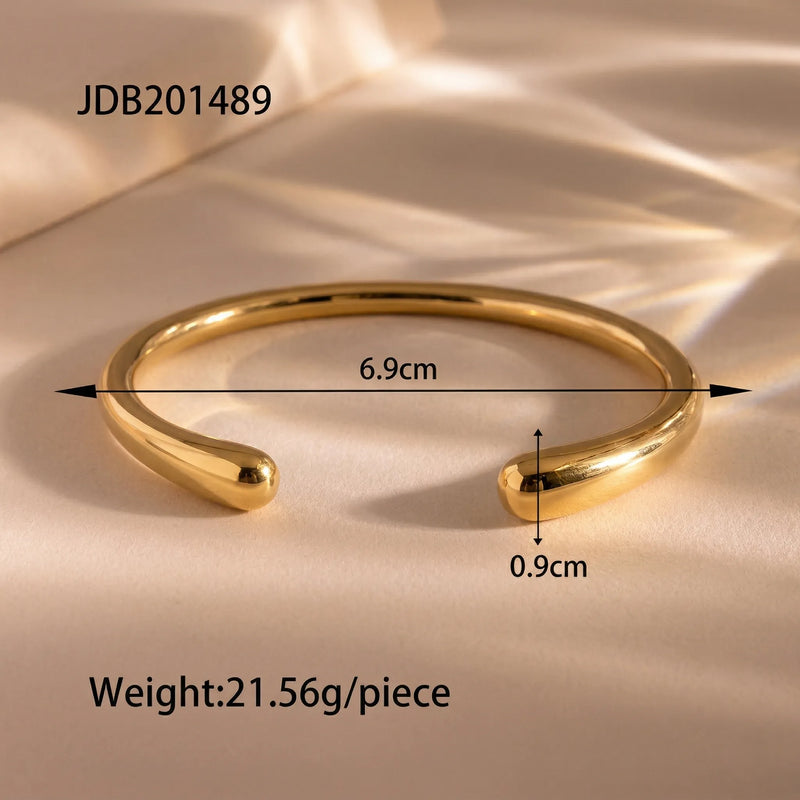 Sculptural 18K Gold Pave Bangle