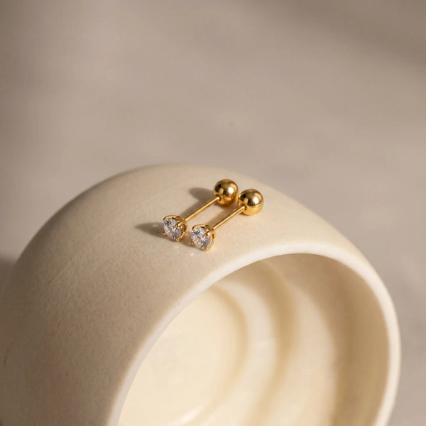 Celeste Solitaire 3mm 18K Stud