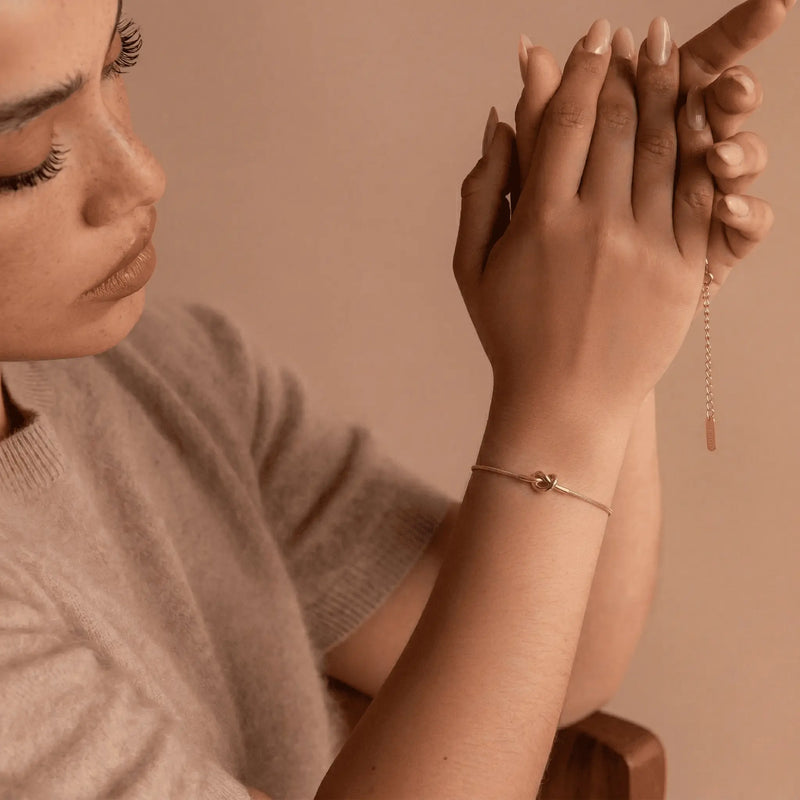 Braclates amarose-vanya-knot-bracelet Amarose Vanya Knot Bracelet
