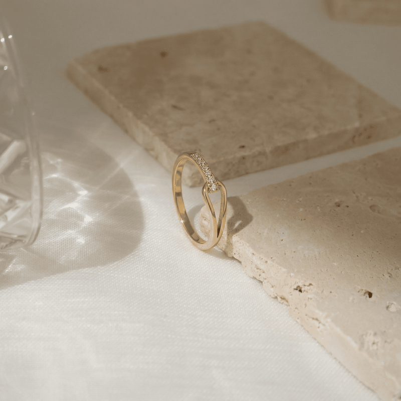 Aveline Crystal Curve Ring