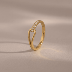 Aveline Crystal Curve Ring