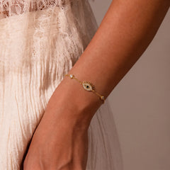 Minimal Evil Eye Bracelet