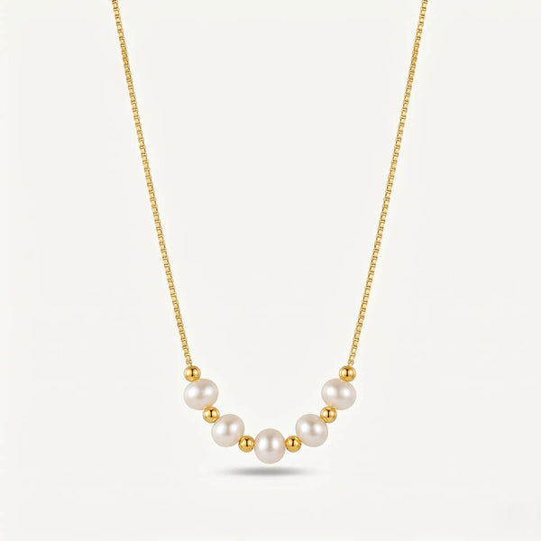 Pearlisse Arc Necklace