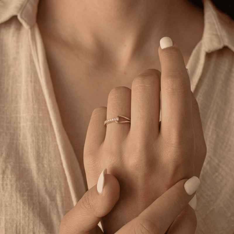 Aveline Crystal Curve Ring