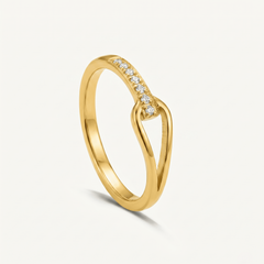 Aveline Crystal Curve Ring
