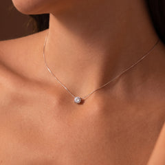Round solitaire pendant necklace in silver tone, product photo 4