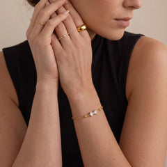 Sparkling Bow Bead Station Bracelet, product photo 4