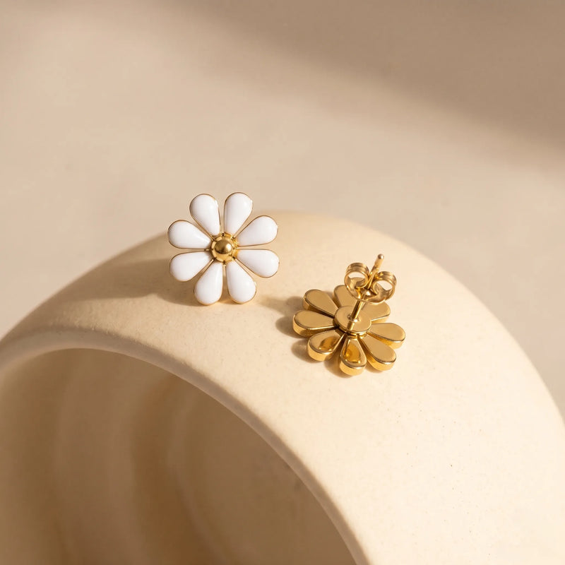 Bloom Charm 18k Stud Earrings