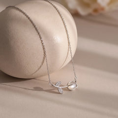 Pearl Vine rulip Necklace