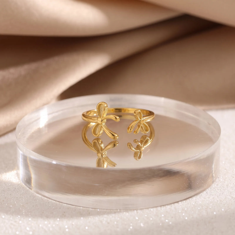 Golden Bow Adjustable 18K Ring