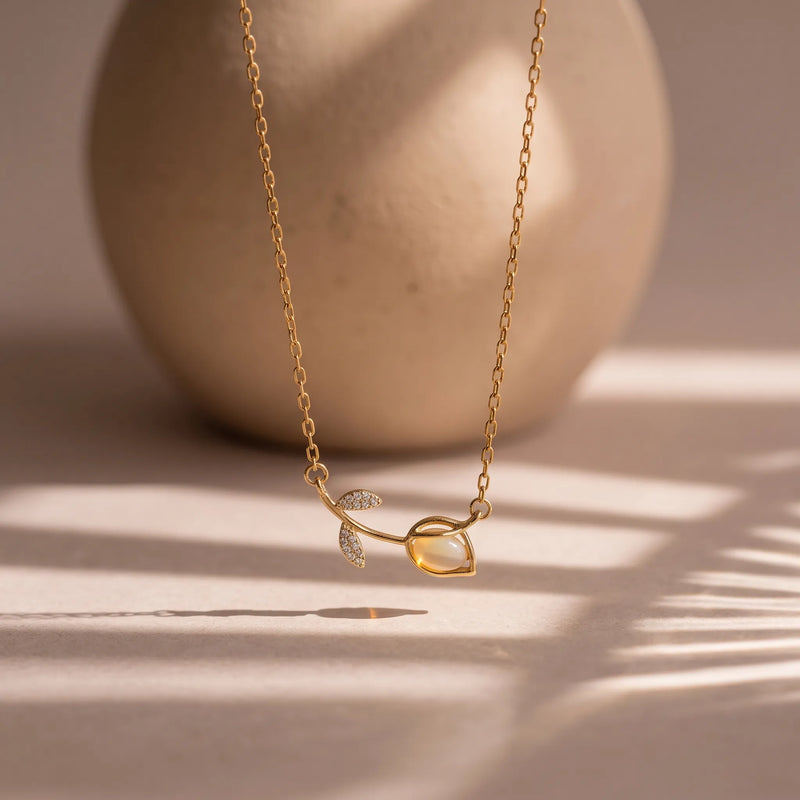 Pearl Vine rulip Necklace