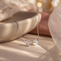 Pearl Vine rulip Necklace